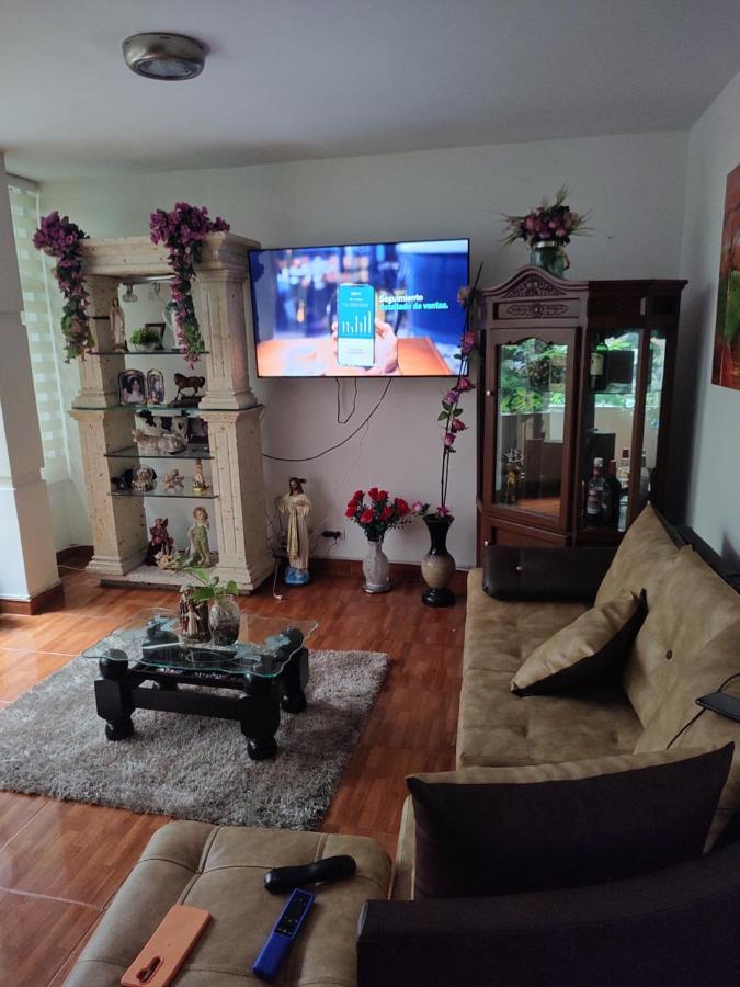 Noras Homestay Laureles Medellín Exteriör bild