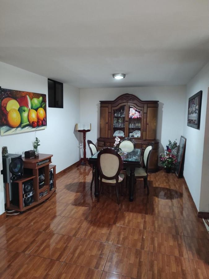 Noras Homestay Laureles Medellín Exteriör bild