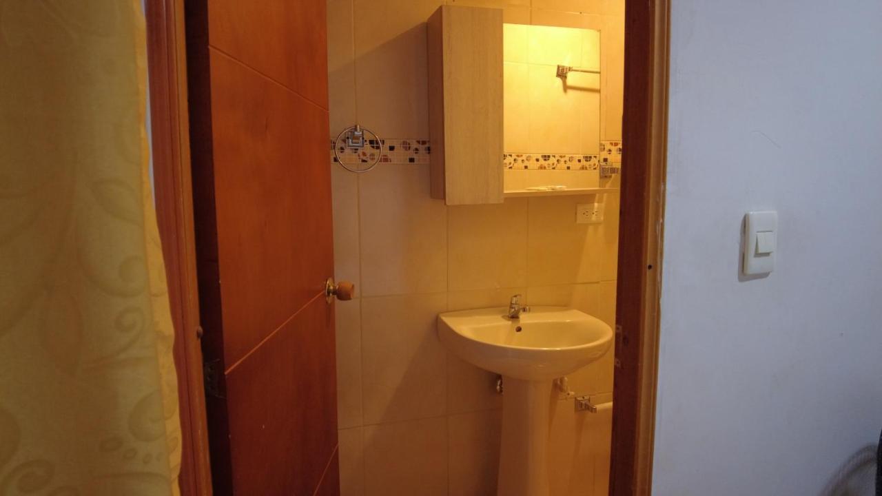 Noras Homestay Laureles Medellín Exteriör bild