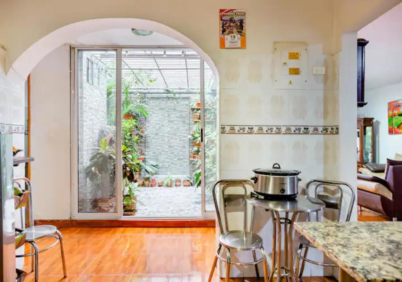 Noras Homestay Laureles Medellín Exteriör bild